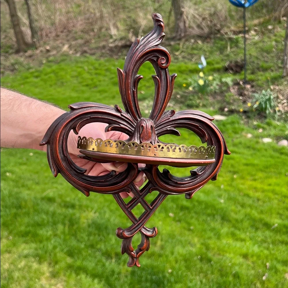 Vintage Durawood USA Ornate Wood Style Fleur-de-Lis Wall Shelf with Brass Edge